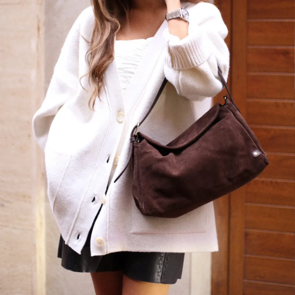 Exclusive suede crossbody bag / 16470 - Chocolate