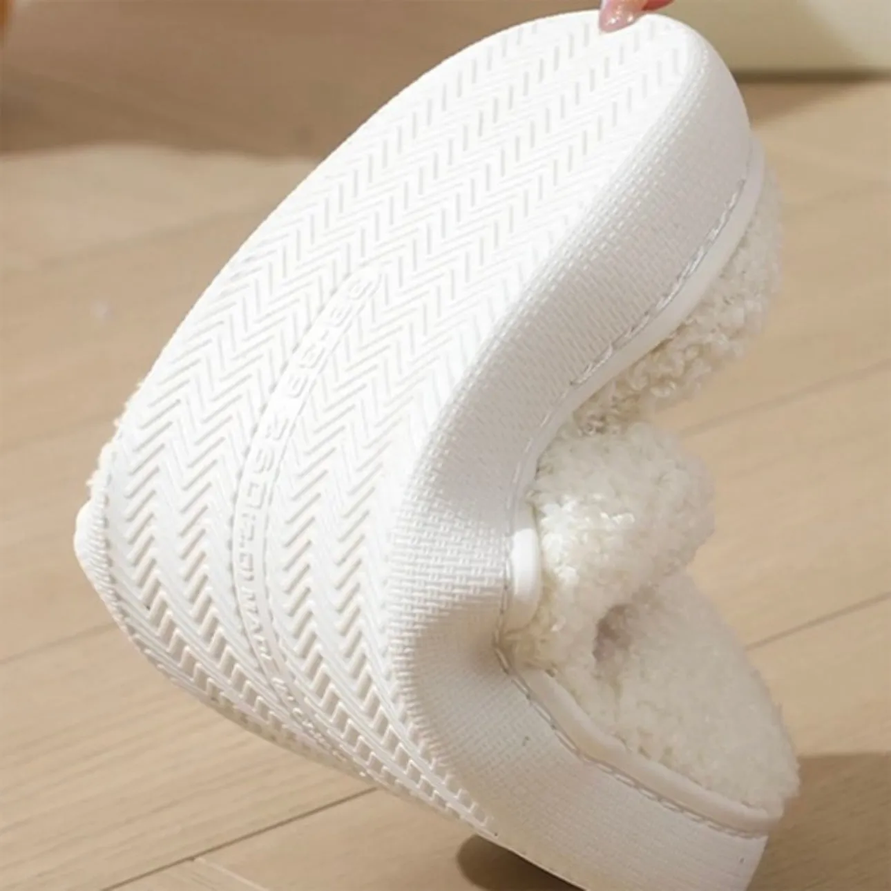 Howdy Cozy Fluffy Slipper
